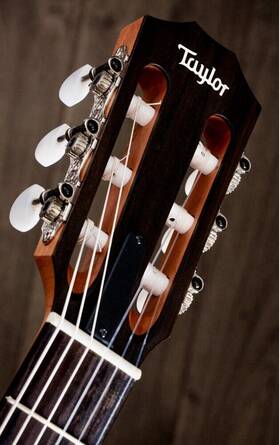 112ce-n Taylor Acoustic/electric Nylon String With Case
