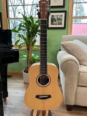 2103152292 Taylor Baby Bt1 With Gig Bag 2023 Mint