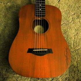 305-m-gb Taylor Baby Acoustic Guitar 2003 Signed By Doyle Dykes Gig Bag/humidifier