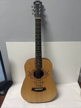 Taylor Guitars Tsbt2 Swift Acoustic Guitar Fearless Baby With Case
