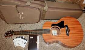 Taylor Mini-m-2022 Gs Mini Mahogany Acoustic Guitar With Padded Case