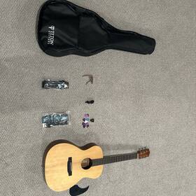 Stg10nt Teton Open To Offers Guitar With 2 High End Straps And A Capo Picks