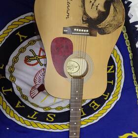 Victor Violinda R-101 Acoustic Guitar Dreadnought 6 String John Lennon Art