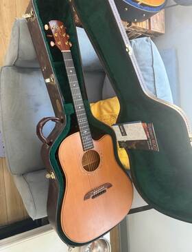 Dy62ce Yairi Vintage Alvarez With Piezo