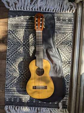 Yamaha 700987276152 Gl1 Guitalele Natural