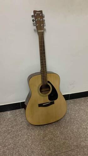 D5058br Yamaha Acoustic Guitar With Case
