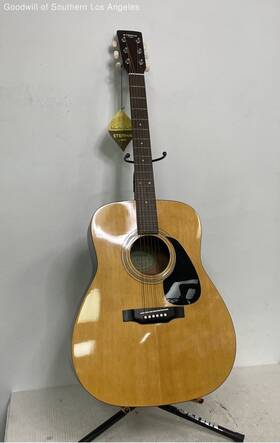 Ef-30 Yamaha Eterna Acoustic Guitar Dreadnought With Carrying Case