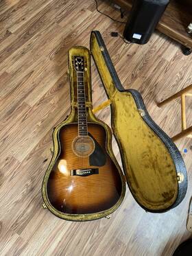 Fg-465 Yamaha With Hard Case