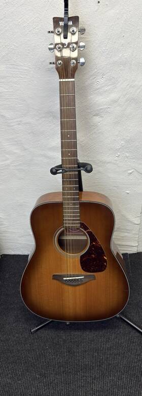 Fg70os Yamaha Sdb Acoustic Guitar With Stand - Beautiful