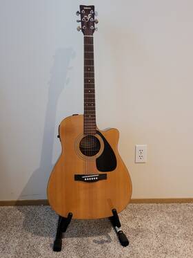 Fgx-412sc Yamaha Acoustic Guitar With Stand And Carry Bag