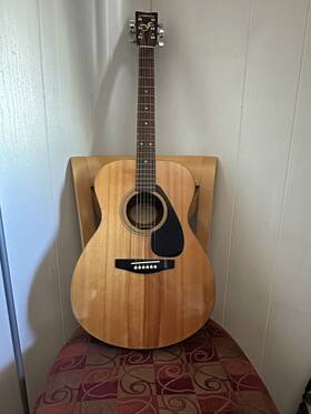 Fs-310a Yamaha Acoustic Guitar