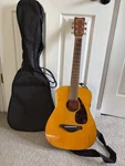 Yamaha Fg-junior JR1 3/4 Dreadnought 6-STRING Acoustic Guitar Natural + Gig Bag. Fixed Price $70.00.