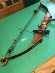 Vintage Martin Warthog Magnum Compound Bow Wood Riser Nice 45-60LB Left Hand. Fixed Price $149.95.